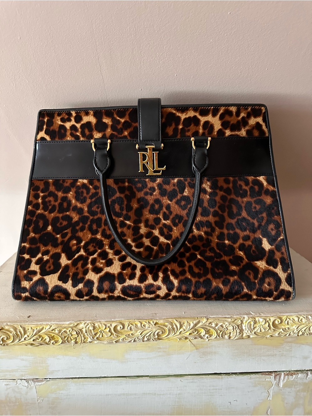 Lauren Ralph Lauren Carrington Brigitte-TTE-LR Leopard with gold detailing.